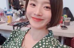 李恩英ben男友是谁？亲笔信宣布将与圈外男友结婚