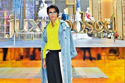 马德钟回巢无线为儿子马在骧铺路 个人资料简介