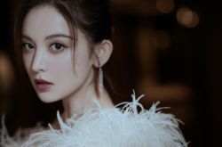 古力娜扎怼黑粉 我不配您喜欢