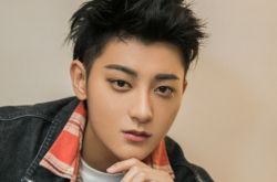 黄子韬事件整理 事业爱情家庭受冲击