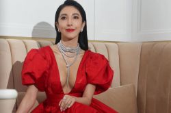 杨谨华6度擦身金钟奖 沉默2天首发声了