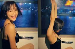 陈静DaDa湿身晒奶口㾗 网友留言问十年价