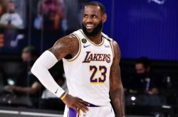 詹皇投资龙舌兰酒品牌 效仿克鲁尼散钱