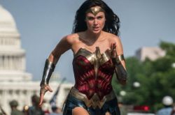 盖尔·加朵19岁参军照片曝光 身高178公分穿军装太魅力