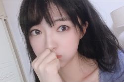 英雄联盟主持人雨薇近况 脸垮成妖怪吓坏粉丝