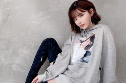 深田咏美合体短发女神 制服亮相美爆了