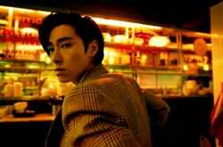 东方神起允浩出新专辑 不想随便MV太火了