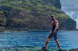 雷神度假秀超狂冰块腹肌