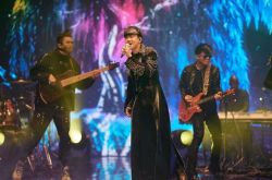 林俊杰外套重15KG 迈入出道18年