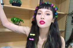 泫雅曝很喜欢TWICE 看到心情就很好