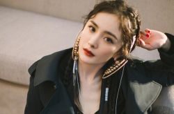 杨幂D级深U丰满三围 360度无死角女神辣翻