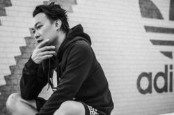 陈奕迅低落近况曝光 解约阿迪受伤？