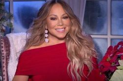 玛丽亚凯莉接种疫苗狂飙海豚音 护士小姐姐享受了