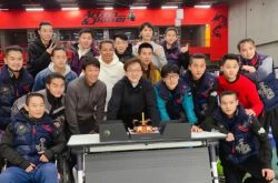 成龙67岁生日感谢影迷祝福 同成家班打造新戏当做庆祝活动