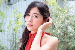 松井珠理奈毕业演唱会 推出梦幻鸡翼味零食