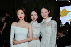 吴谨言爆延禧三美重聚 最有气质美态居然是谭卓