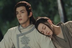 迪丽热巴大吴磊7岁怕被嫌太老 担心还是被粉丝怼