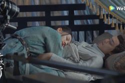 迪丽热巴为求减龄增肥 被小7岁吴磊抱住幸福了