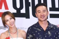 严泰雄召妓获妻原谅 一家三口露营旅行