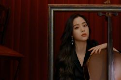 欧阳娜娜中洞大开美照挨轰 故意拉下来拍照