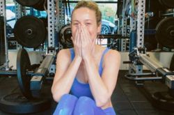 布丽拉尔森为《惊奇队长2》角色超狂健身过程曝光