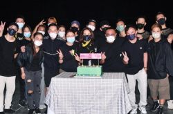 莫文蔚最后巡演倒数 排练室庆51岁大寿