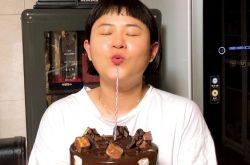 金信英胖到85公斤 医生警告最多活10年