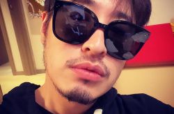 潘玮柏晒出蓄胡须照片 履行与王力宏的承诺