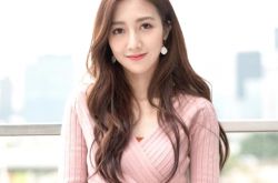 何依婷阴影照掀NoBra疑云 驳斥不可能没穿