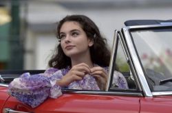 莫妮卡贝鲁奇16岁女儿曝光 性感女神基因太强大了