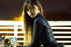 重机女神痞幼罕晒女仆装 要进军娱乐圈了吗