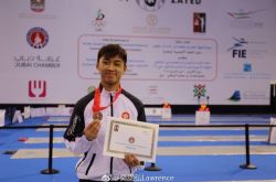 吴诺弘3岁就开始演戏 18年转职参加击剑运动