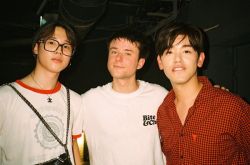 防弹JIMIN朝圣邀合照 Alec Benjamin被韩粉丝应援