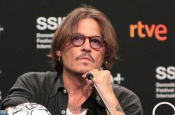 强尼德普获演艺成就奖最高荣誉 当代影坛最有才华的演员之一