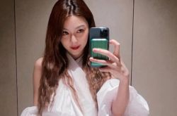 薛凯琪生日庆生下腹剧痛住院 60小时没吃东西