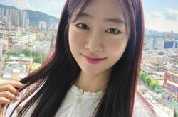 LABOUM队长柔廷宣布退团 7周年其余4成员续约