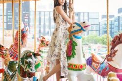 关晓彤大露108公分长腿 惨当小三怒赏渣男巴掌