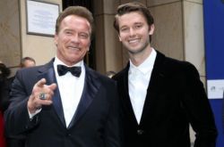 阿诺史瓦辛格小儿子练成巨人 倒三角肌肉身材致敬老爸