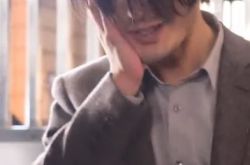 黄晓明拍片被狂打10巴掌敬业 痛到捂脸耳鸣急喊卡