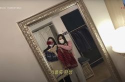 野生IZ*ONE现街头 恩妃珉周逛街太忘我