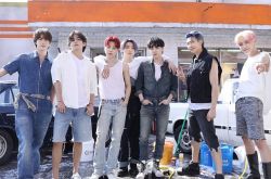 BTS《告示牌音乐奖》入围七奖项 自己的纪录自己破