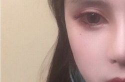 网红鼻祖沉珂复出上热搜 暗黑妖艳自拍略惊悚