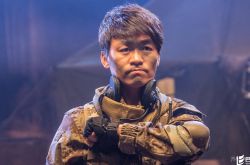 王宝强微博表决心： 我要站起来 从头再来