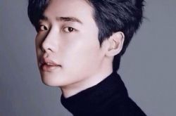 李钟硕演技有天资, 金智媛撼登李钟硕女友榜