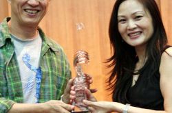 金士杰个人资料,57岁娶娇妻