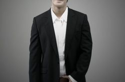 金钟国被熊黛林“掰弯”,能力者之间的对决