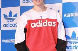 锦荣的个人资料,锦荣晒baby旧照引热议