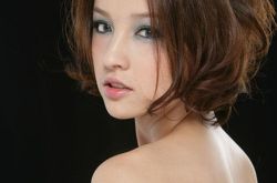 巴哈古丽恋情之谜,属于巴哈古丽的精彩