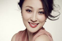 洪雁与新任丈夫谭俏结婚,洪雁曾拥有不完美婚姻