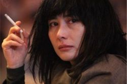 何超仪首次出道,何超仪的自我涵养